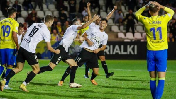 Soi kèo Cádiz vs UD Almería, 1h15 ngày 31/12, La Liga